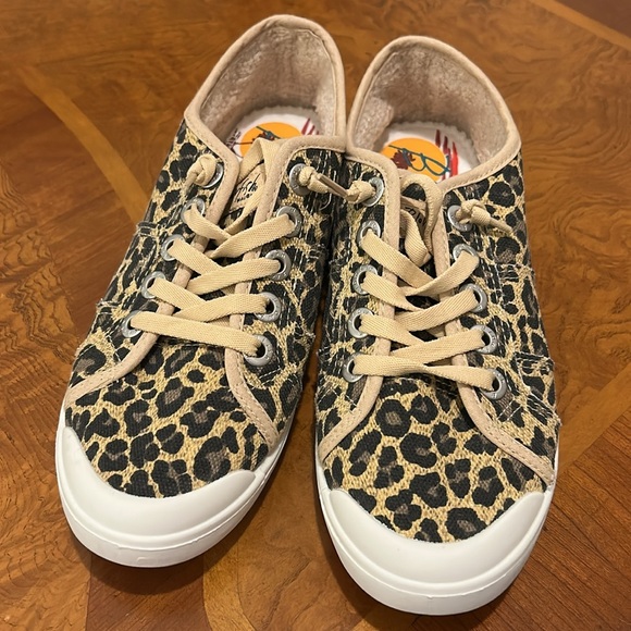 Blowfish Cheetah Sneakers - Picture 2 of 13
